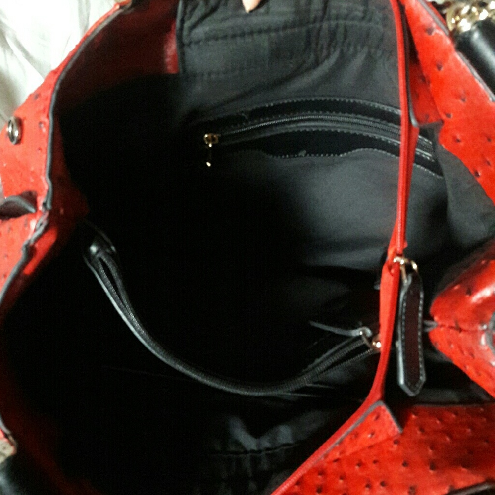 Beautiful Handbag - Picture 6 of 8